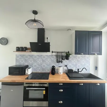 Studio Carnot - Proche Docks 76, Kindarena Et Centre De Rouen - Stationnement Gratuit - Netflix - Wifi